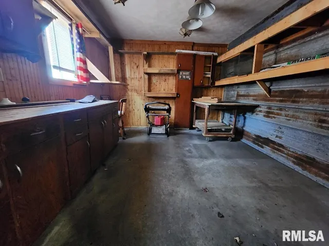 $157,000 | 305 Simpson Street, Mechanicsburg, IL 62545