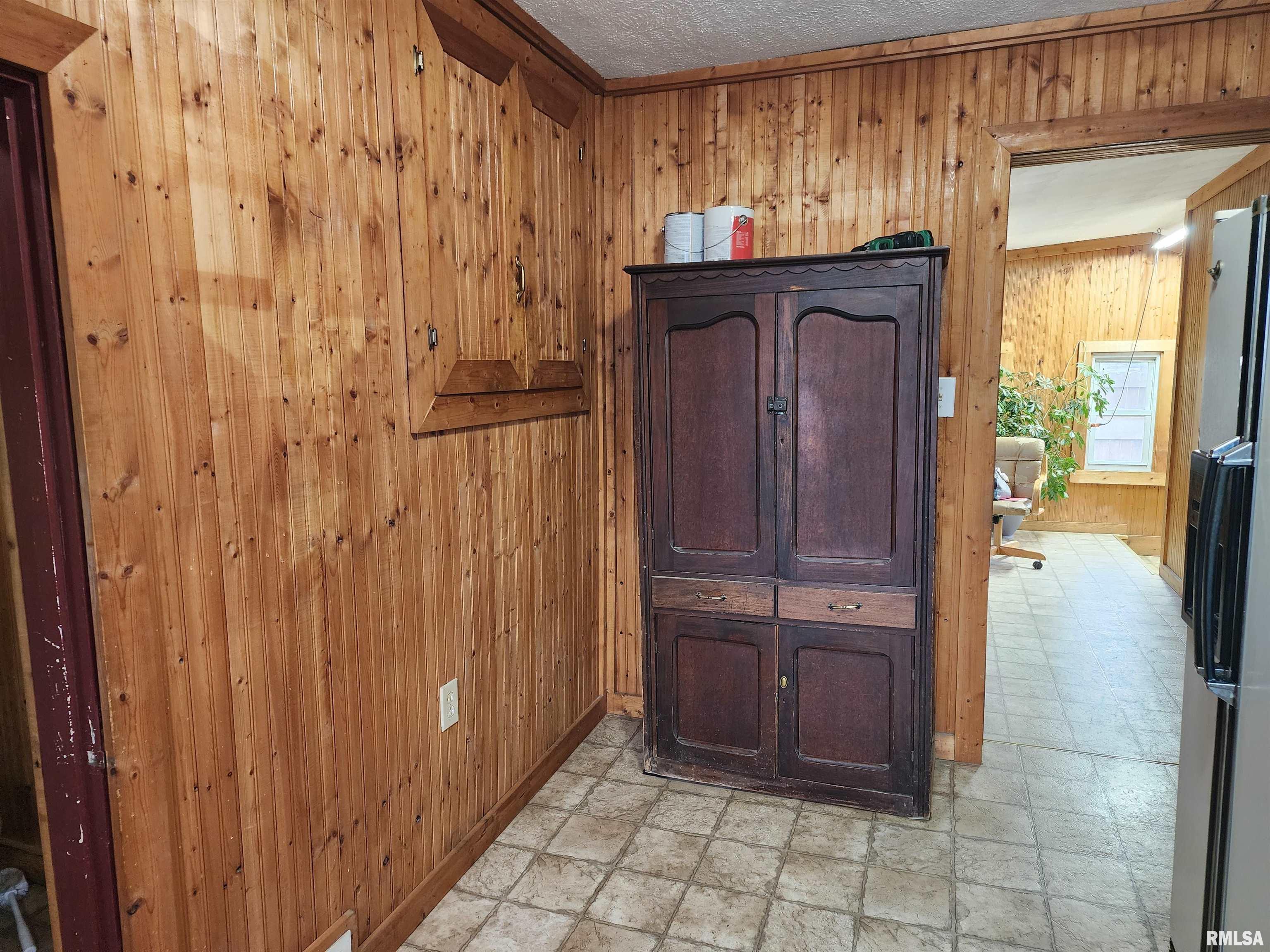 305 Simpson Street Mechanicsburg, IL 62545 - Photo 16 of 33