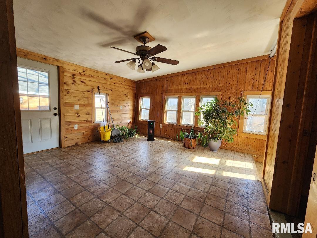 305 Simpson Street Mechanicsburg, IL 62545 - Photo 22 of 33