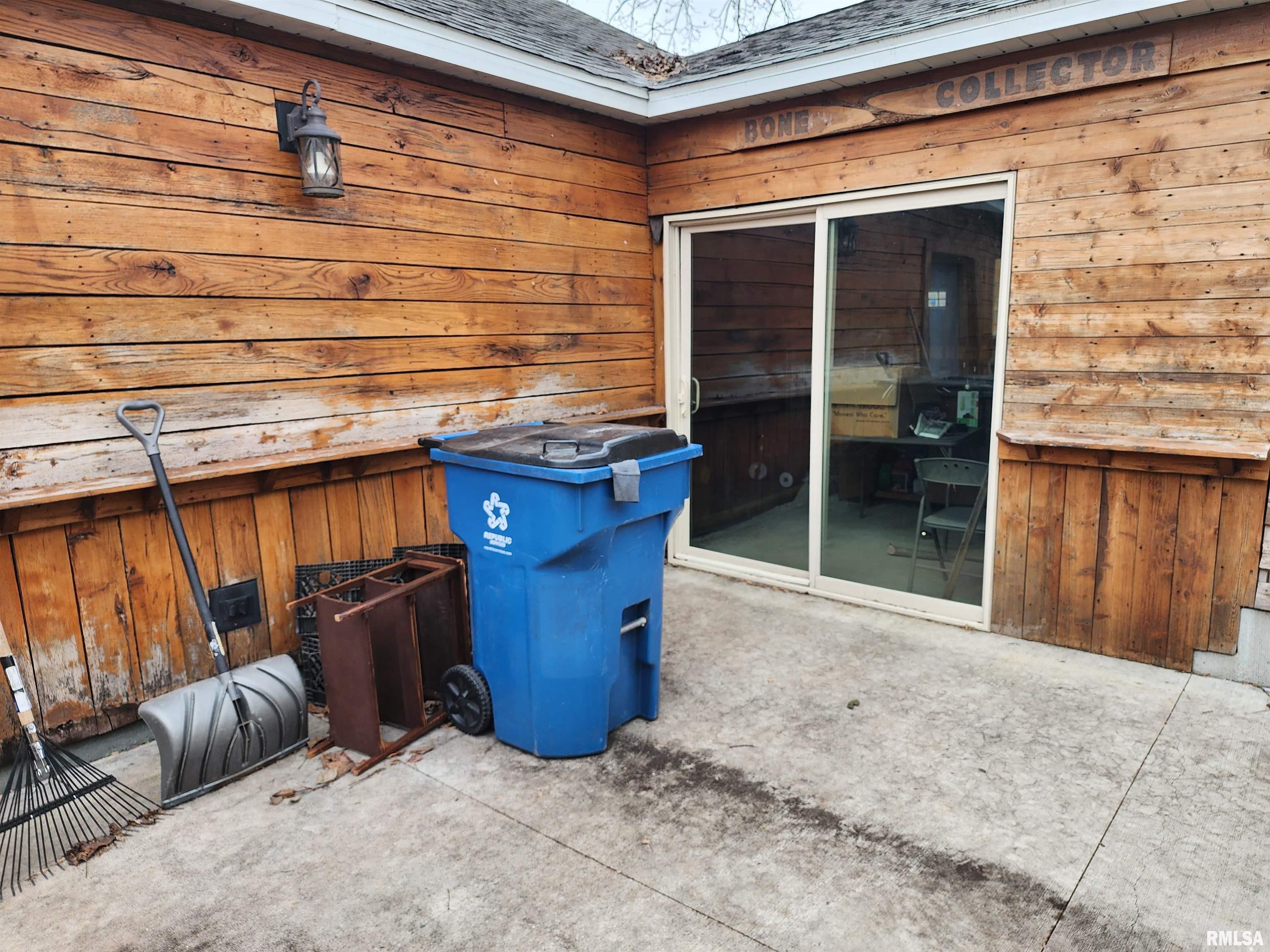 305 Simpson Street Mechanicsburg, IL 62545 - Photo 25 of 33