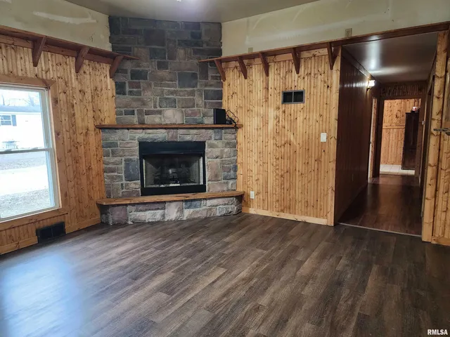 $157,000 | 305 Simpson Street, Mechanicsburg, IL 62545