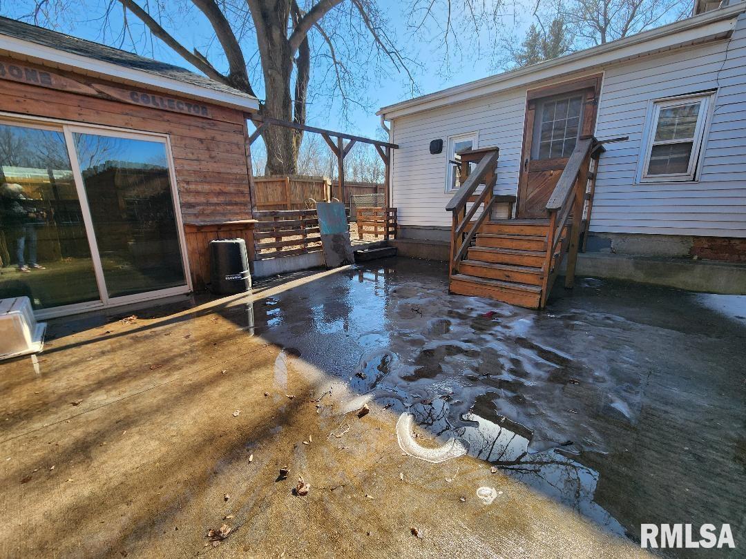 305 Simpson Street Mechanicsburg, IL 62545 - Photo 31 of 33