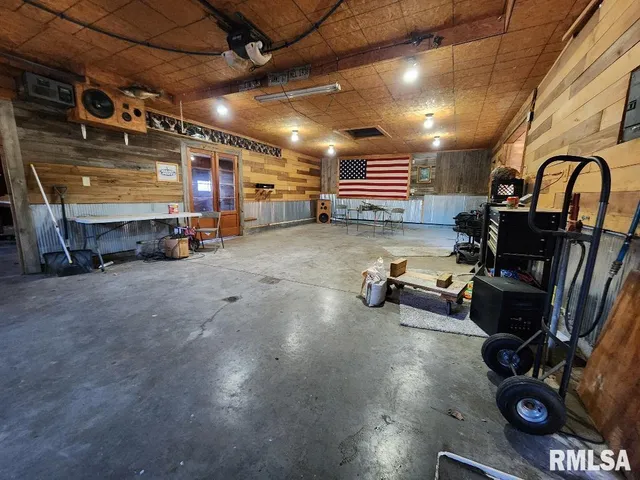 $157,000 | 305 Simpson Street, Mechanicsburg, IL 62545