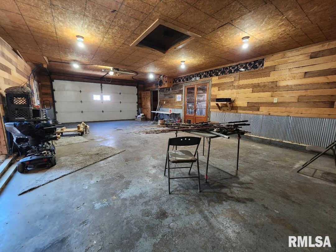 305 Simpson Street Mechanicsburg, IL 62545 - Photo 6 of 33