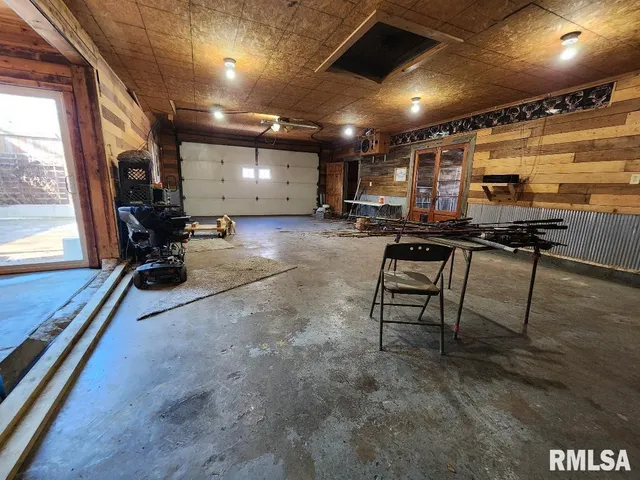 $157,000 | 305 Simpson Street, Mechanicsburg, IL 62545