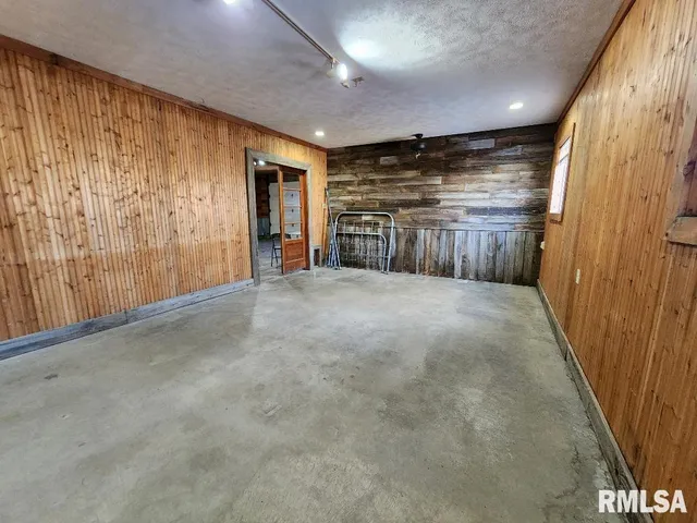 $157,000 | 305 Simpson Street, Mechanicsburg, IL 62545