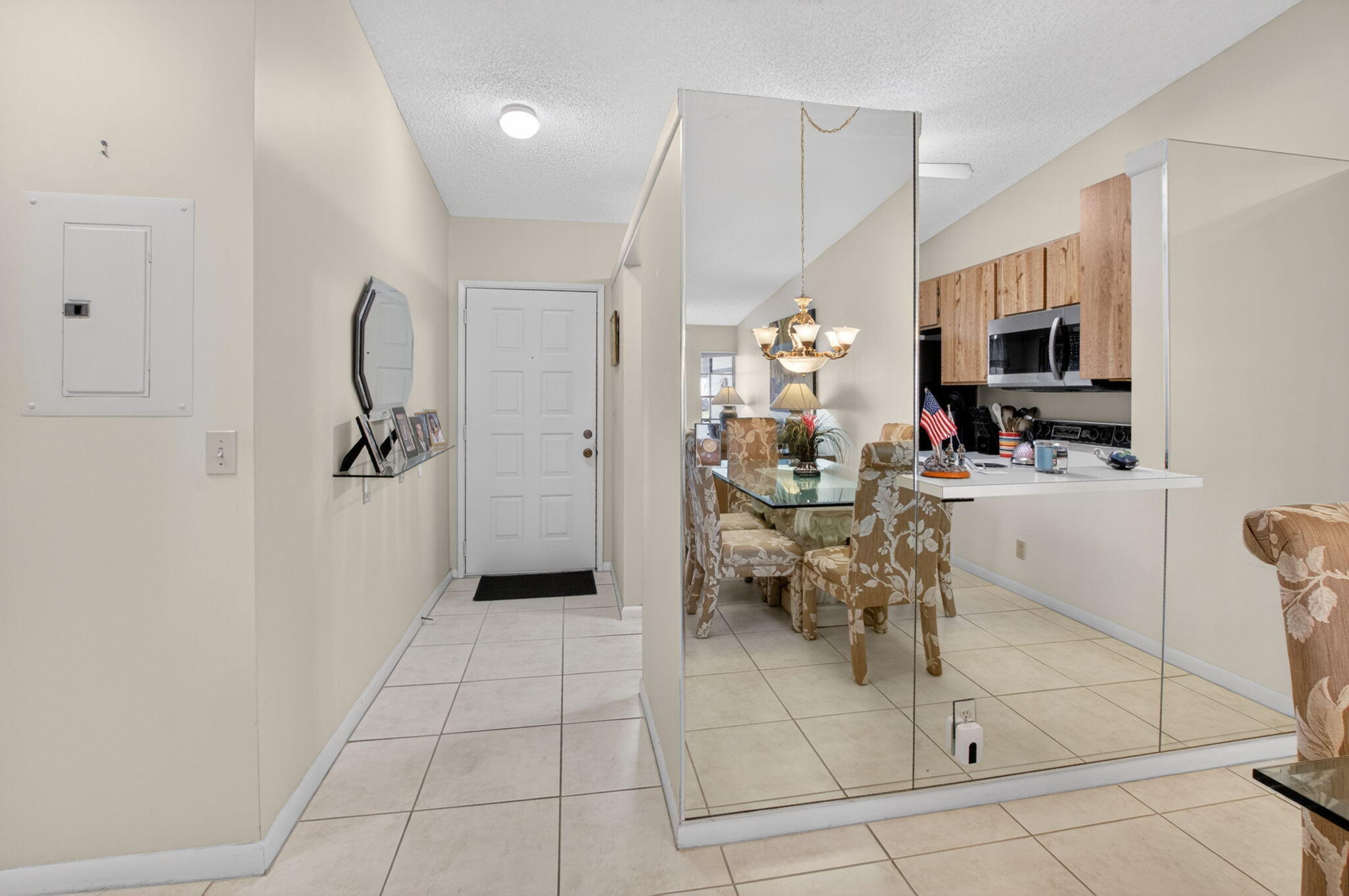 8697 Sunbird Place Boca Raton, FL 33496 - Photo 6 of 53 2-web-or-mls-DSC_5070