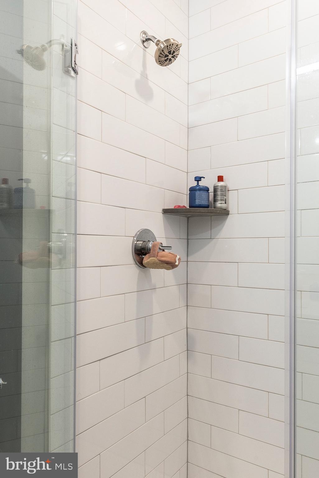 5102 Rochelle Avenue, Unit 9 Philadelphia, PA 19128 - Photo 12 of 16