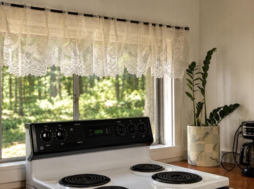5648 West Johnson Road Ludington, MI 49431 - Photo 13 of 22 Kitchen