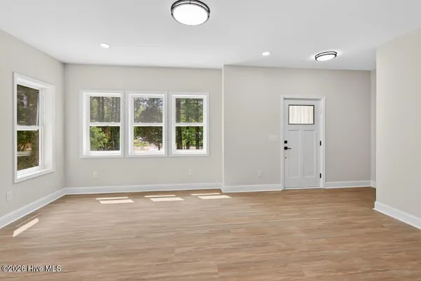 $300,000 | 2114 South Carolina Avenue, New Bern, NC 28560