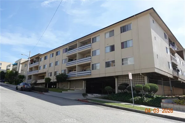 $2,650 | 608 North Taylor Avenue, Unit 313, Montebello, CA 90640