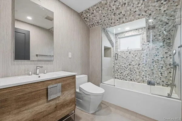 $2,900,000 | 230 Ocean Avenue, Lawrence, NY 11559