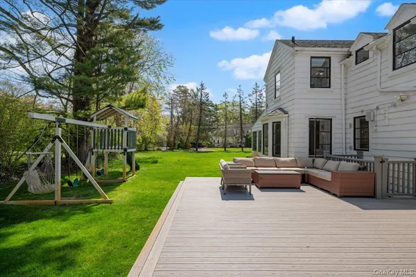 $2,900,000 | 230 Ocean Avenue, Lawrence, NY 11559