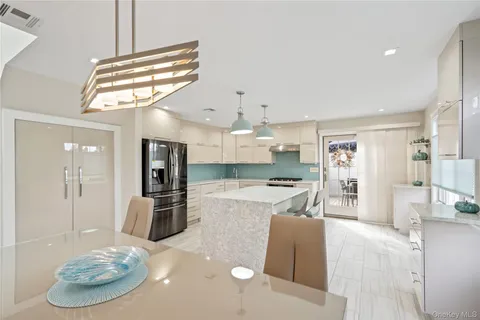 $899,999 | 939 Manor Lane, Bay Shore, NY 11706