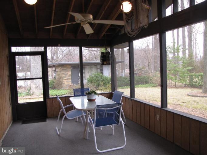 7141 Oak Ridge Road Falls Church, VA 22042 - Photo 5 of 24 Porch