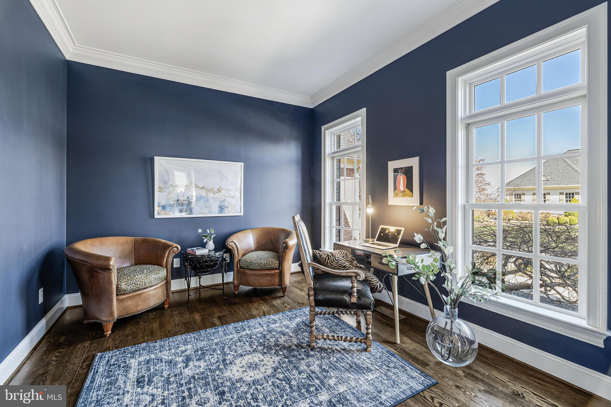 16319 Hunter Place Leesburg, VA 20176 - Photo 25 of 71 a living room with furniture and a window