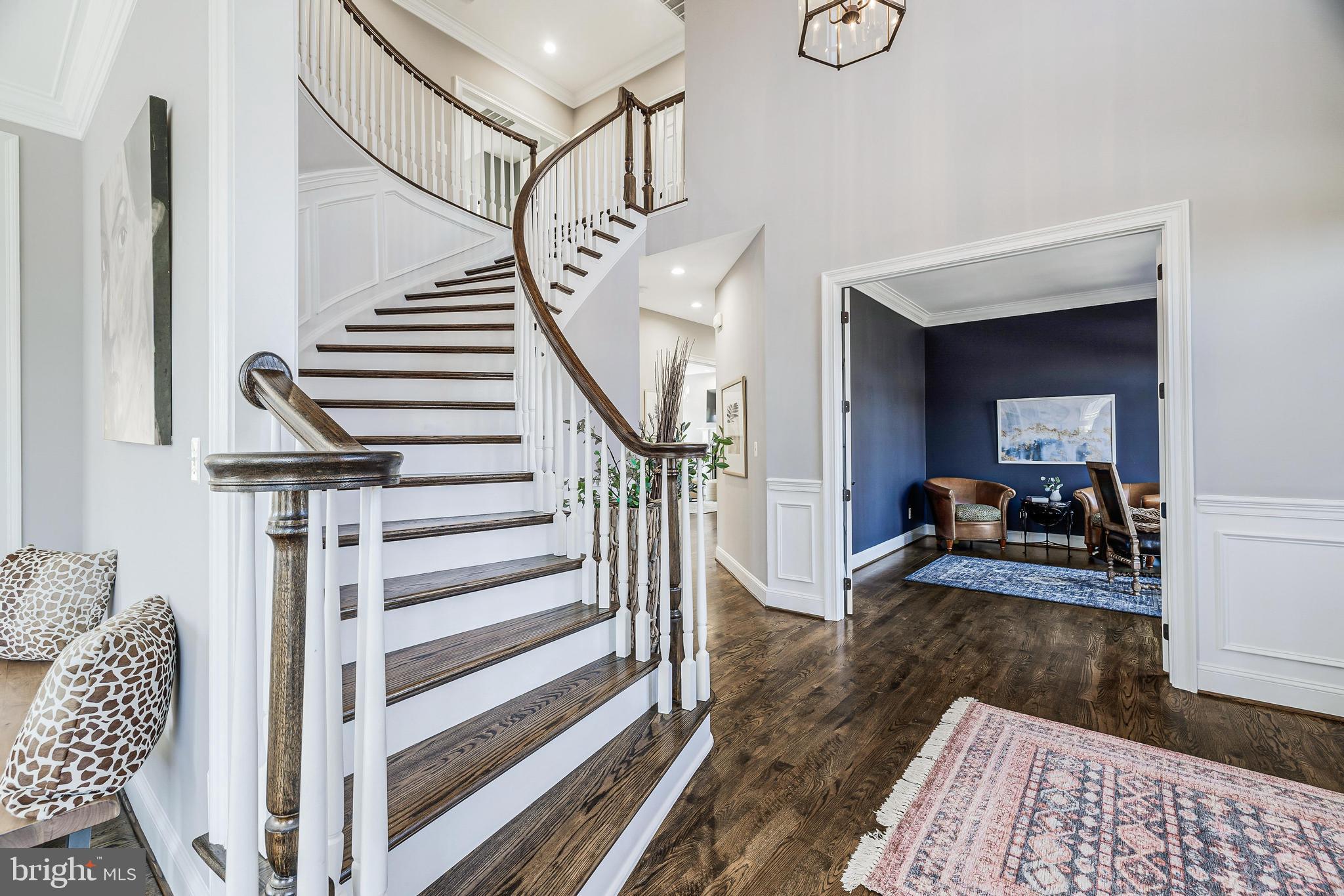 16319 Hunter Place Leesburg, VA 20176 - Photo 26 of 71 a view of entryway and hall