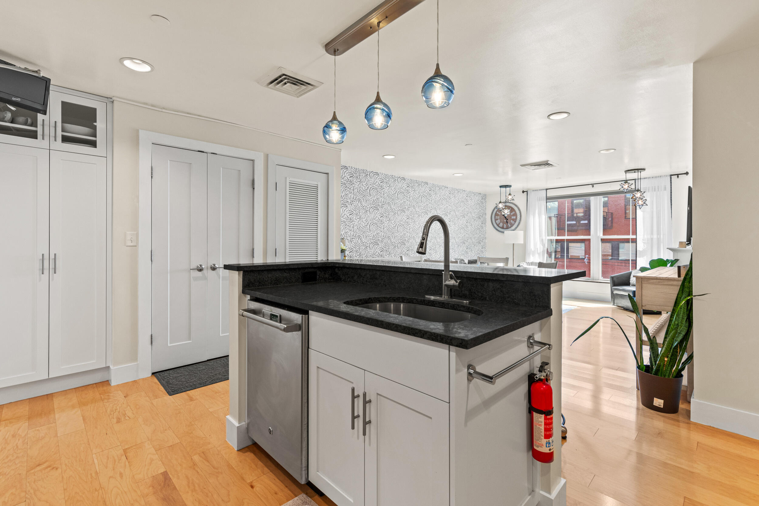 25 High Street, Unit 408 Portland, ME 04101 - Photo 8 of 43 25 high st unit 408, portland-02