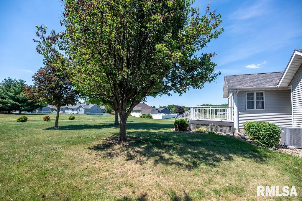2425 Delaware Street Pekin, IL 61554 - Photo 10 of 13