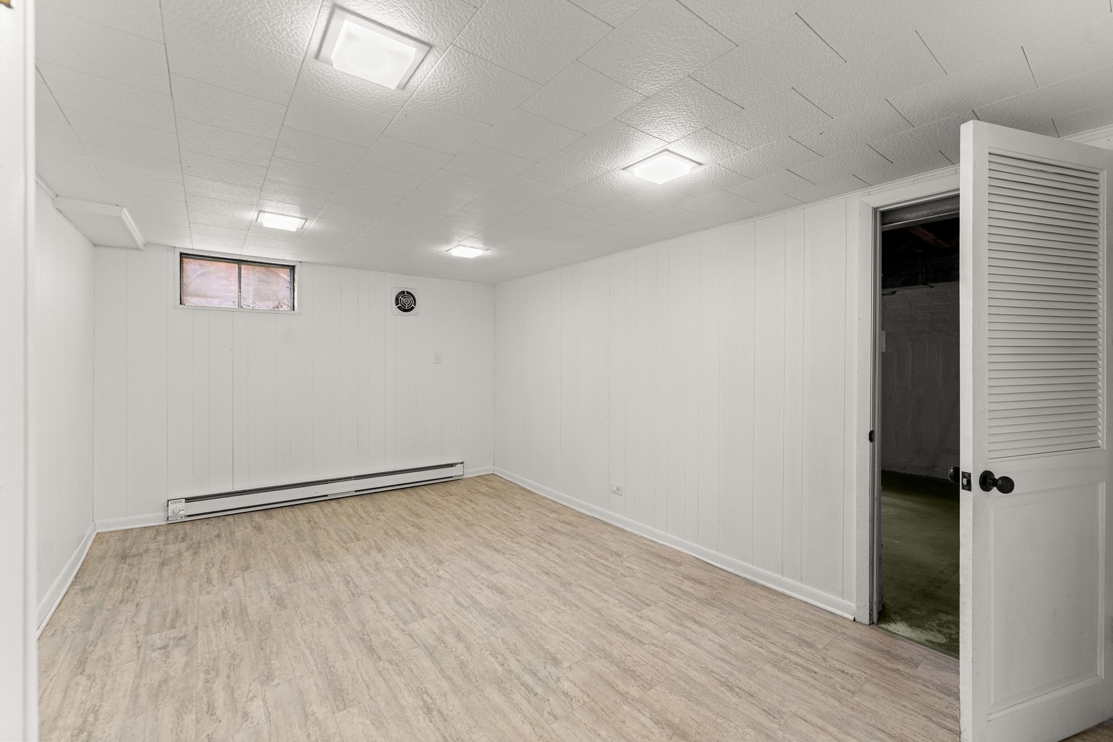18516 Clyde Road Homewood, IL 60430 - Photo 20 of 29 Gallery Image 20