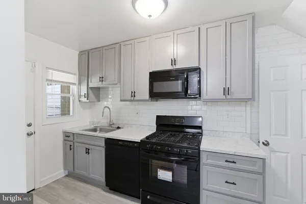 $2,950 | 138 Mississippi Avenue Southeast, Washington, DC 20032
