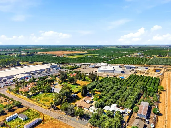 $425,000 | 24053 Road 212, Lindsay, CA 93247