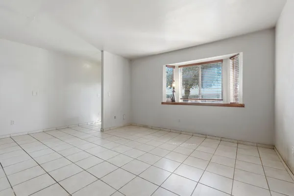 $425,000 | 24053 Road 212, Lindsay, CA 93247