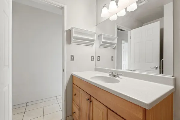 $425,000 | 24053 Road 212, Lindsay, CA 93247