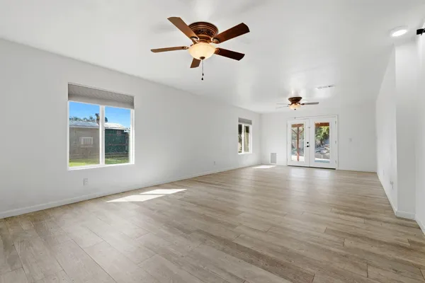 $425,000 | 24053 Road 212, Lindsay, CA 93247