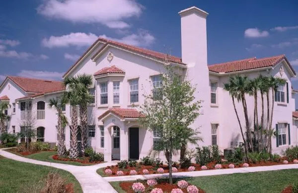 $1,950 | 559 Southeast Prescott Place, Unit 559, Stuart, FL 34994