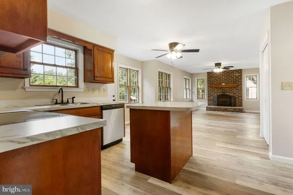 $445,500 | 33 Chinkapin Drive, New Oxford, PA 17350