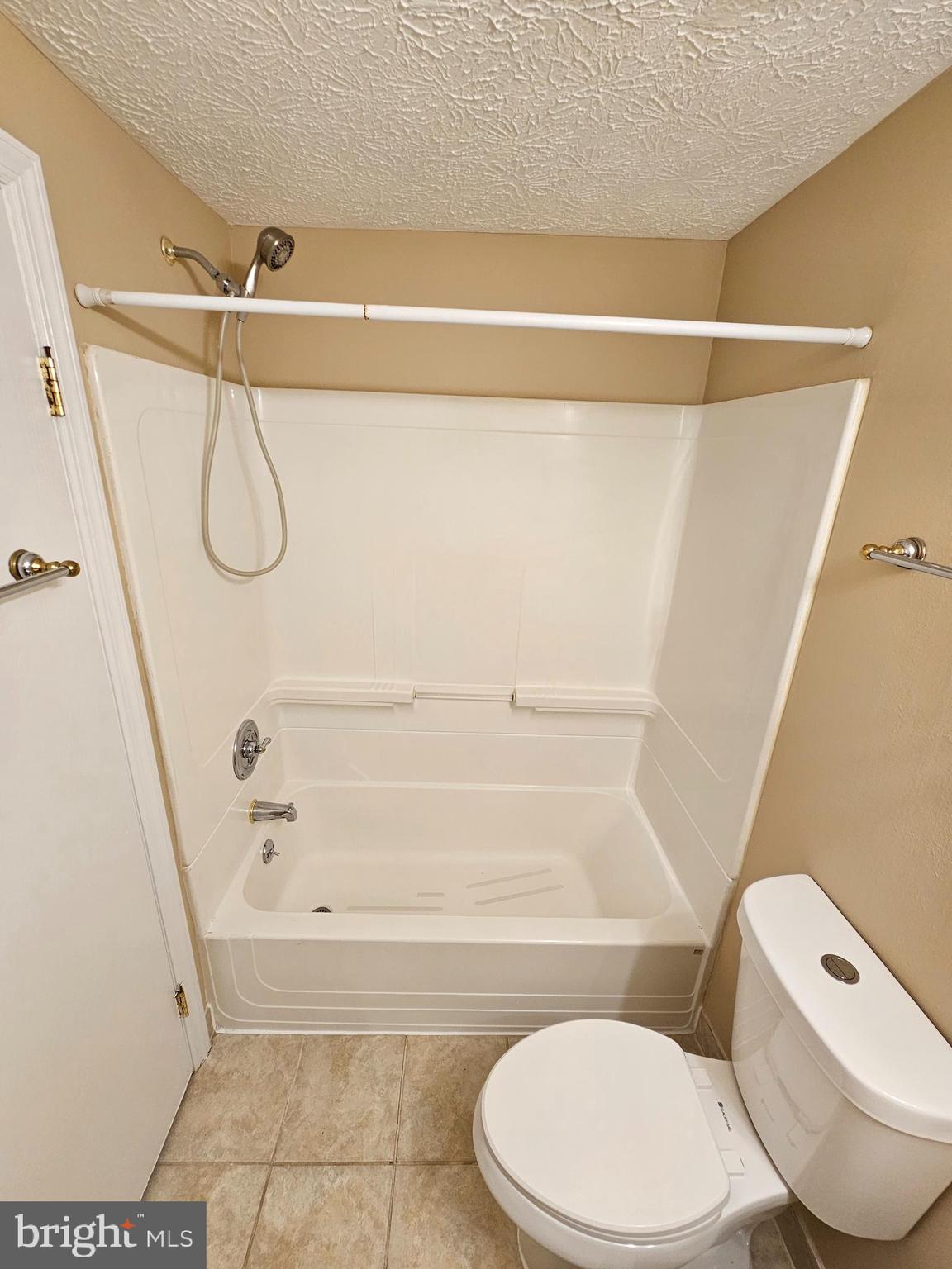 509 Beebe Court Frederick, MD 21703 - Photo 19 of 28 Bathroom