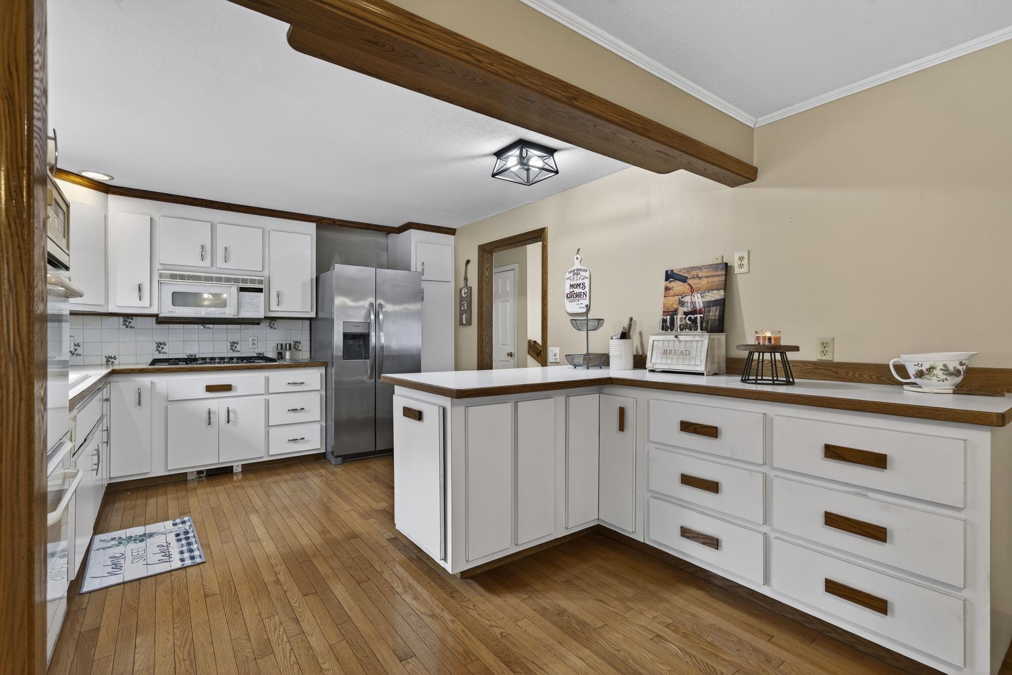 28 Spring Road Amherst, NH 03031 - Photo 13 of 60