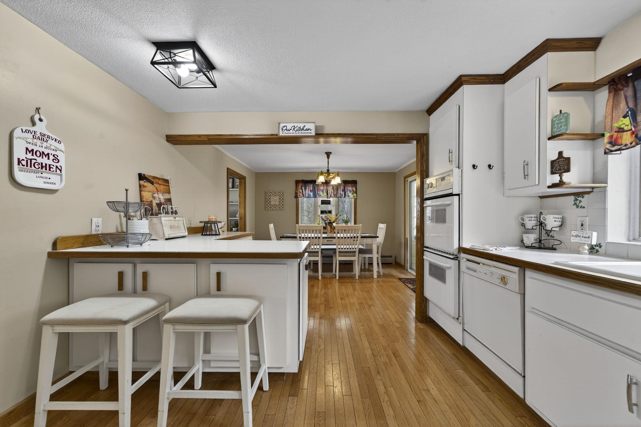 28 Spring Road Amherst, NH 03031 - Photo 15 of 60