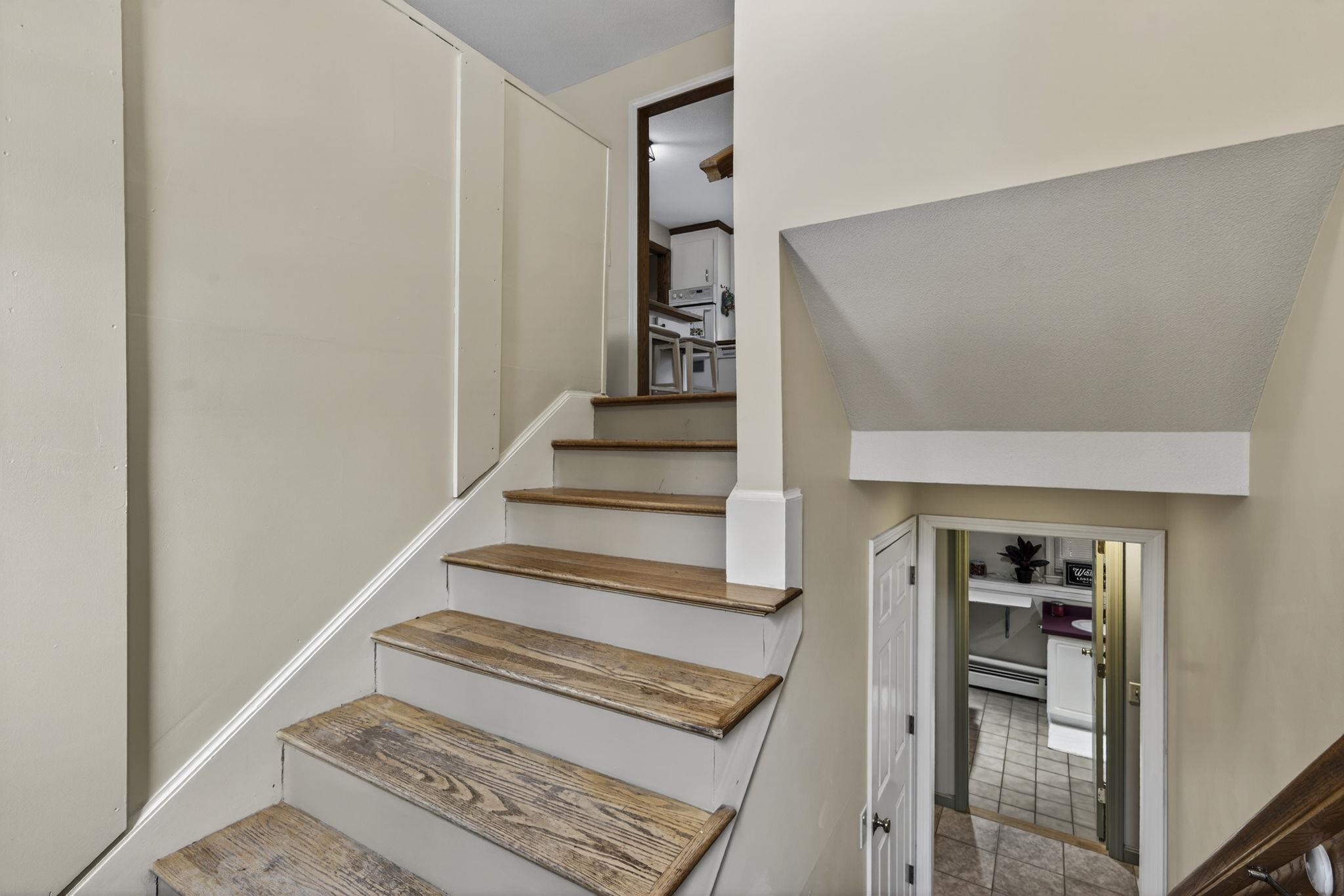 28 Spring Road Amherst, NH 03031 - Photo 36 of 60