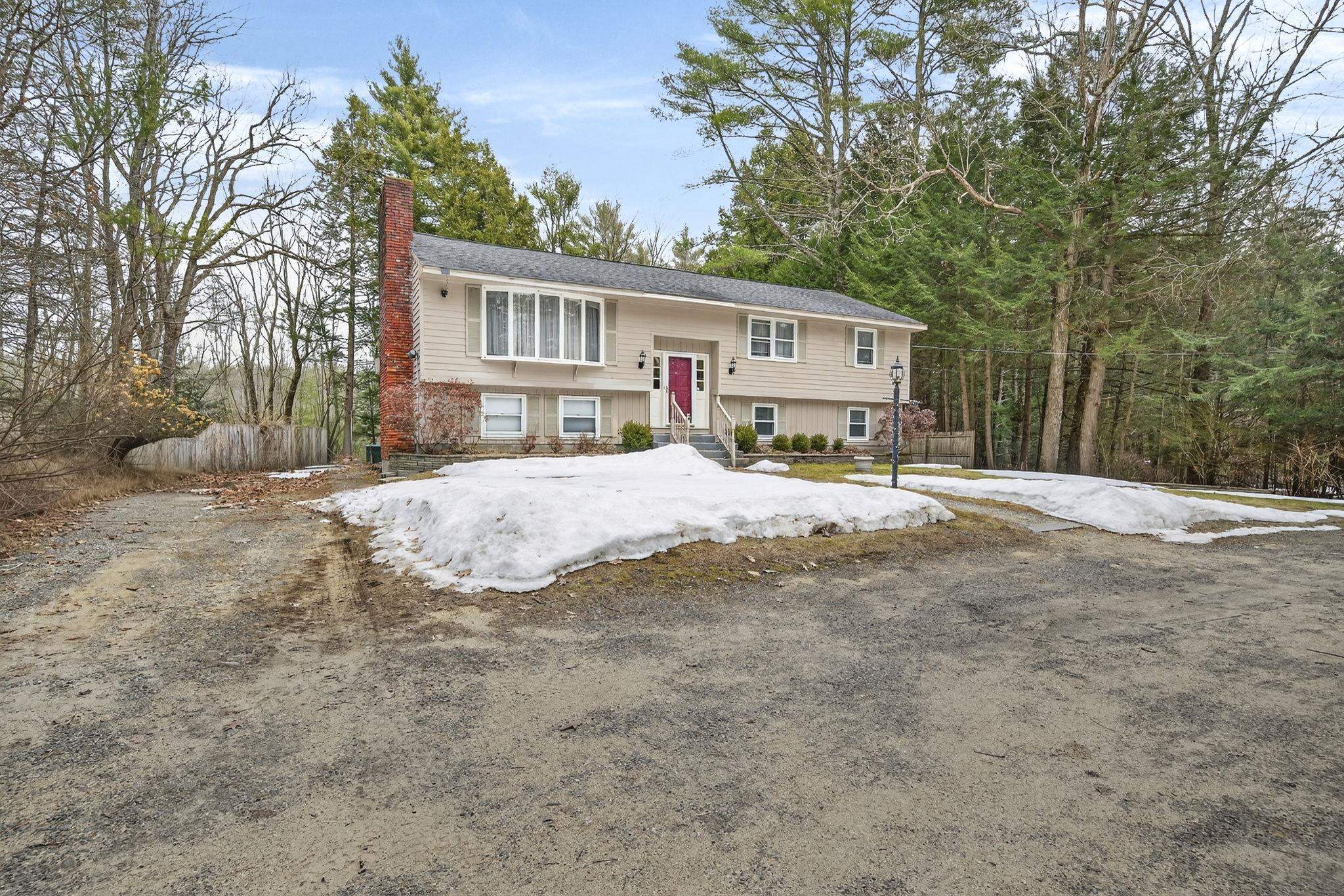 28 Spring Road Amherst, NH 03031 - Photo 5 of 60
