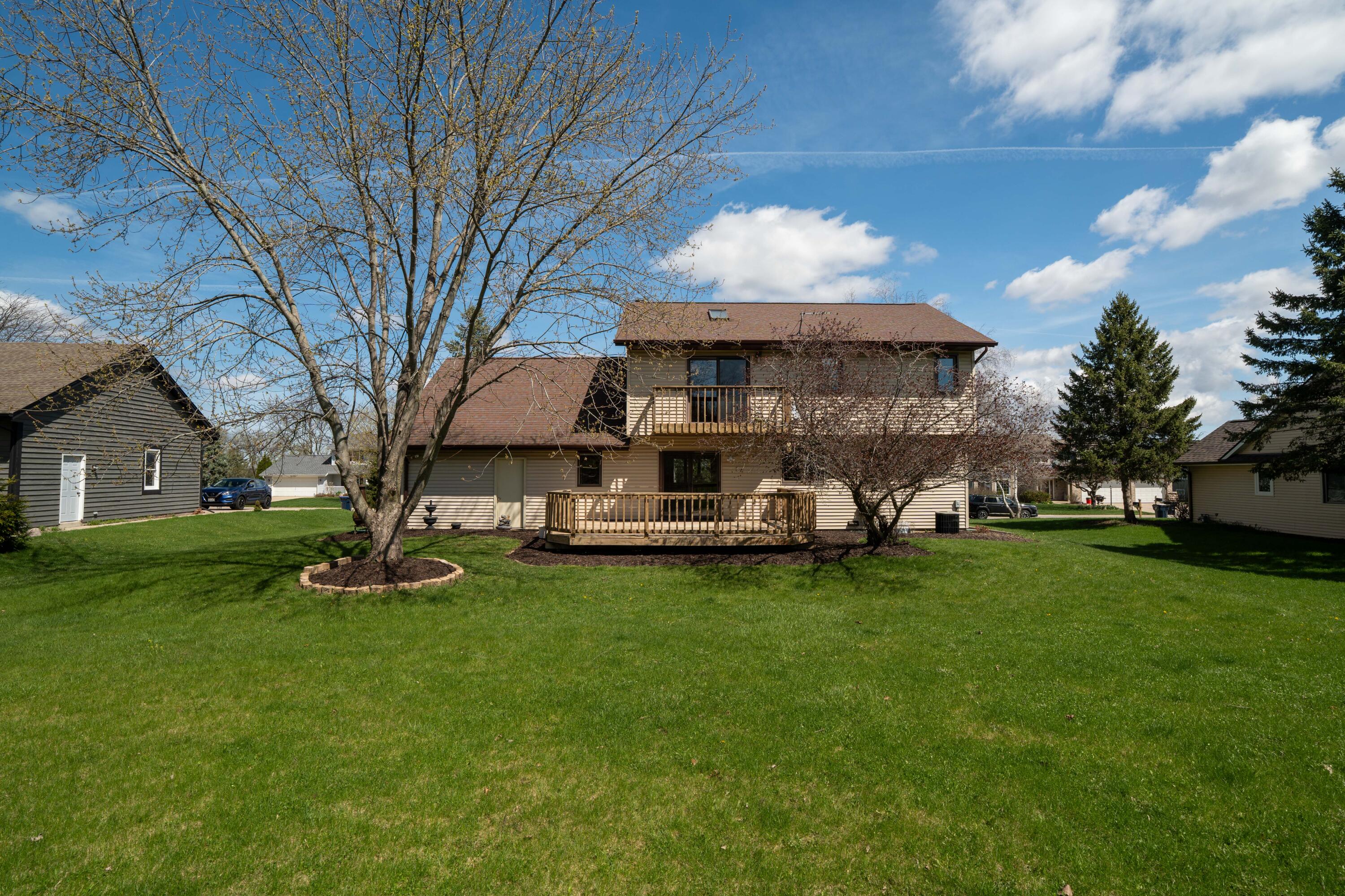 N75W23419 North Ridgeview Circle Sussex, WI 53089 - Photo 50 of 54 DSC00093