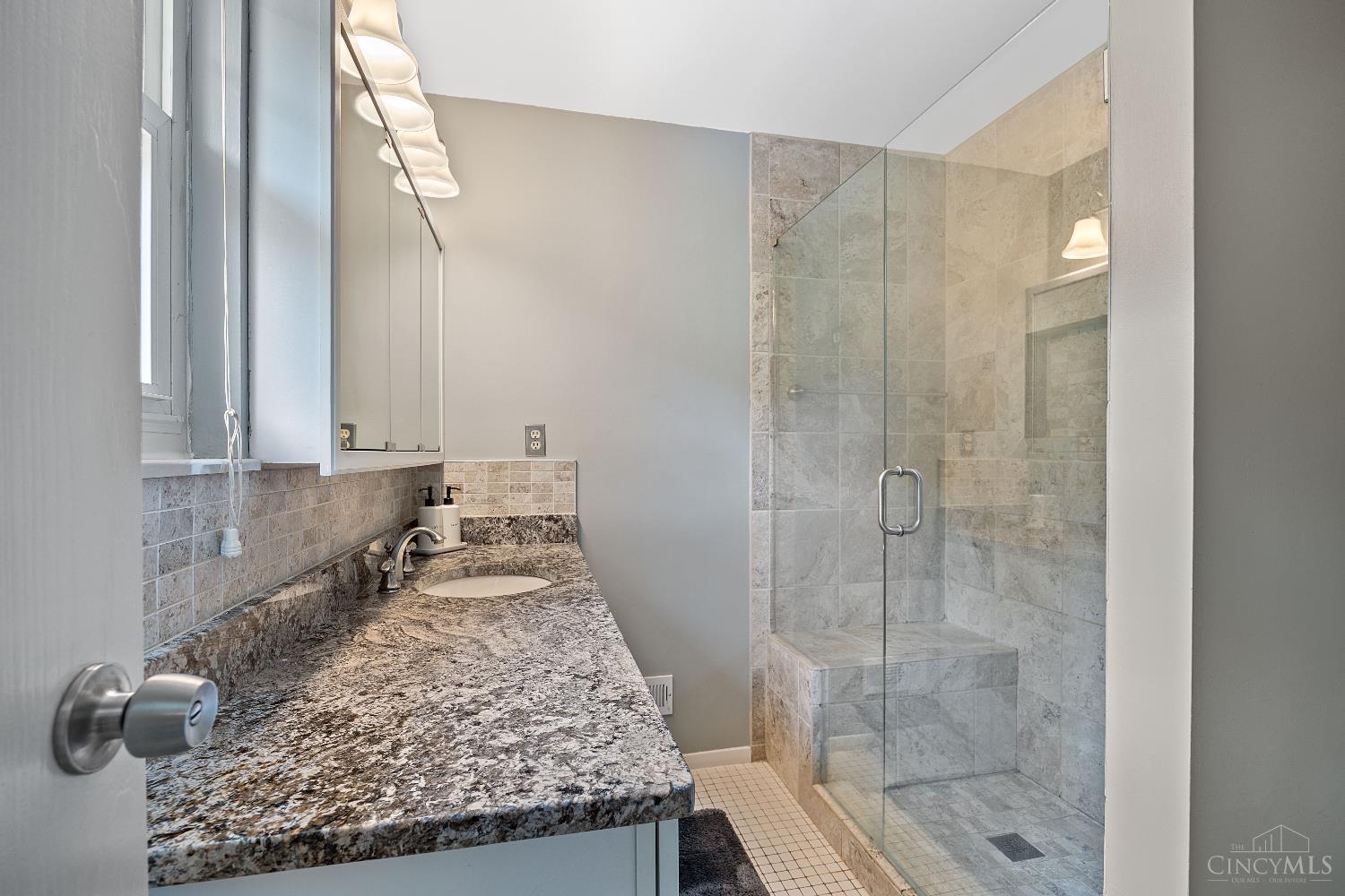 2913 8 Mile Road Cincinnati, OH 45244 - Photo 20 of 42