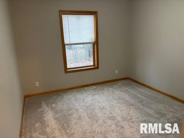 $140,000 | 344 North Grove Street, Waverly, IL 62692
