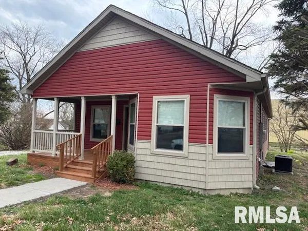 $140,000 | 344 North Grove Street, Waverly, IL 62692