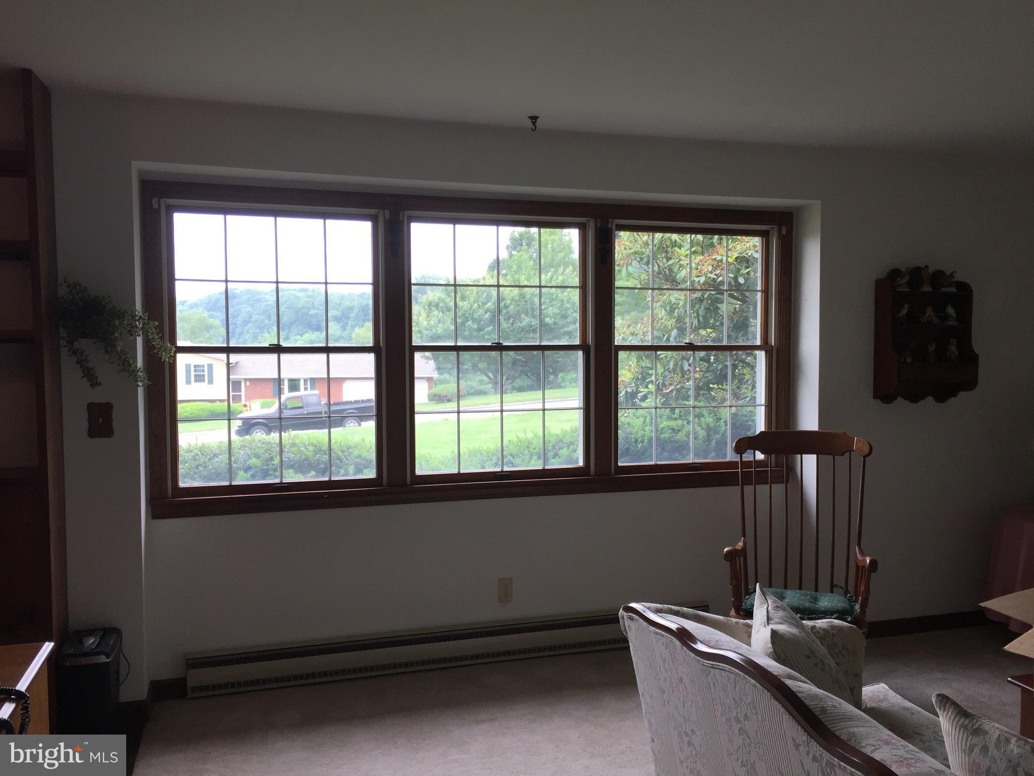 1513 Miller Road Westminster, MD 21158 - Photo 11 of 30 Living Room