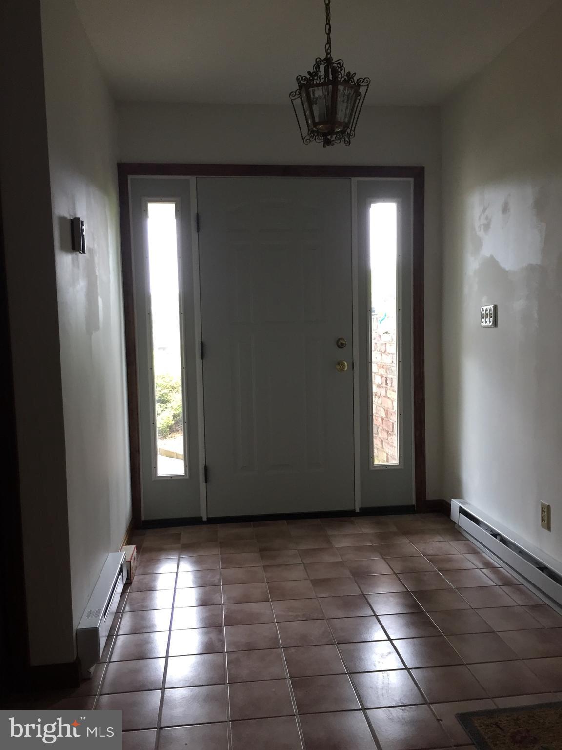 1513 Miller Road Westminster, MD 21158 - Photo 4 of 30 Foyer Interior (General)