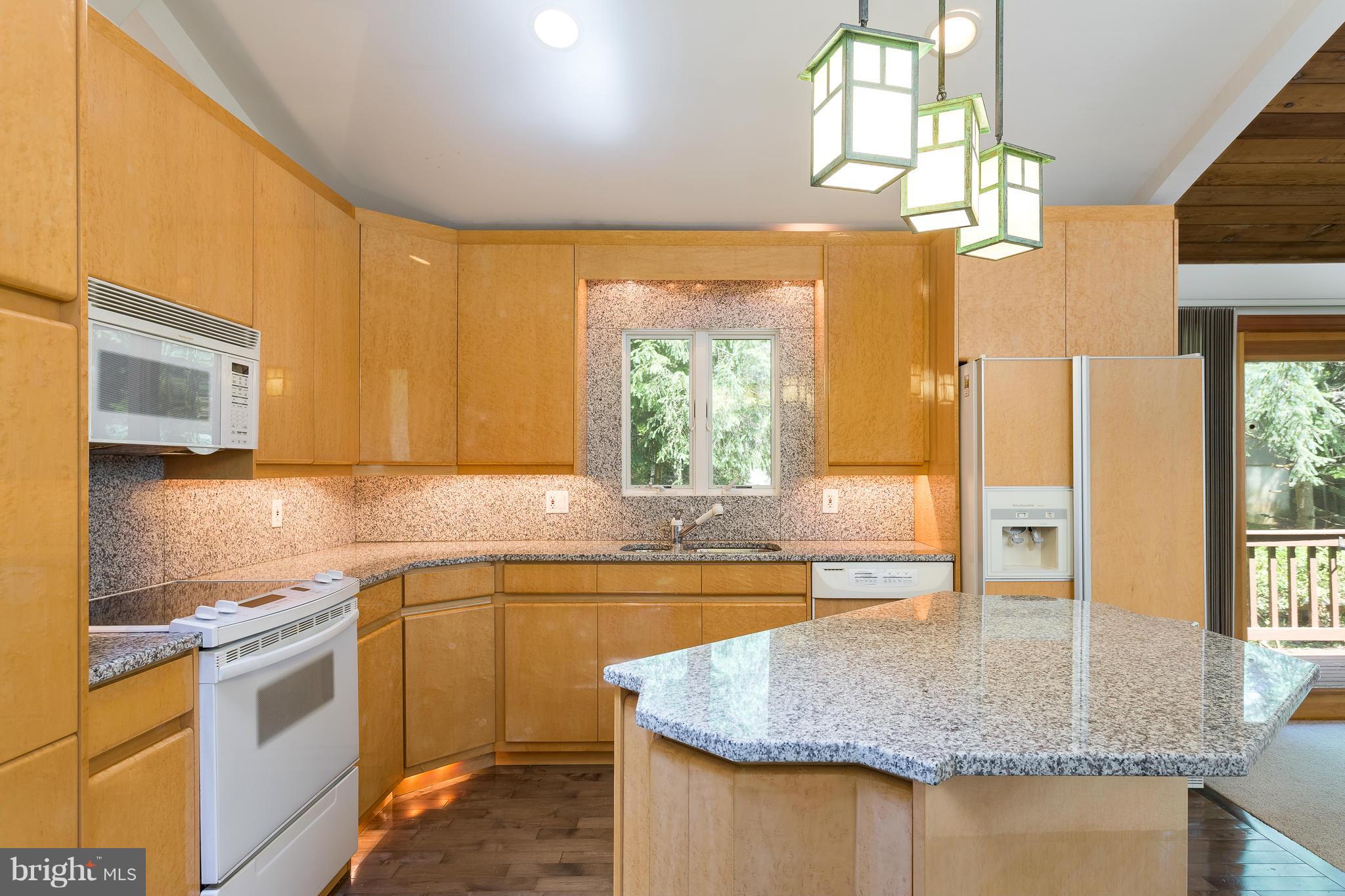 2519 Freetown Drive Reston, VA 20191 - Photo 11 of 29 Kitchen