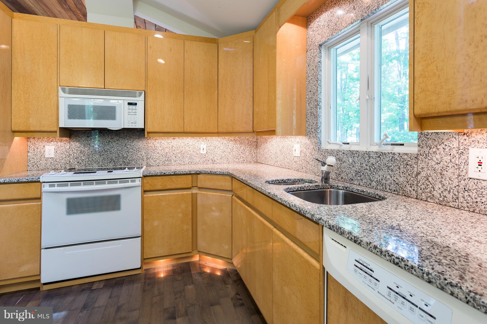 2519 Freetown Drive Reston, VA 20191 - Photo 12 of 29 Kitchen