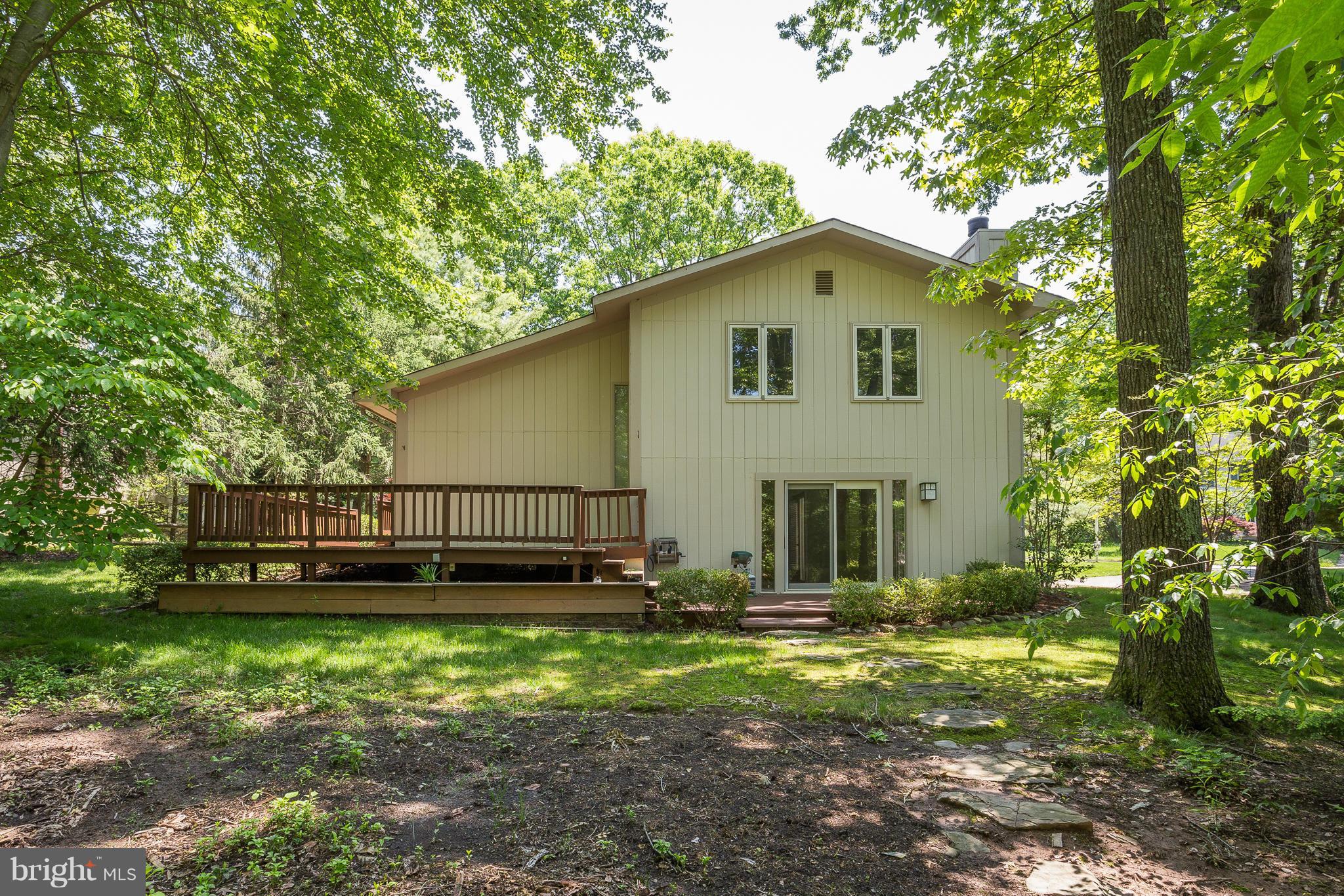 2519 Freetown Drive Reston, VA 20191 - Photo 28 of 29 Exterior Side view