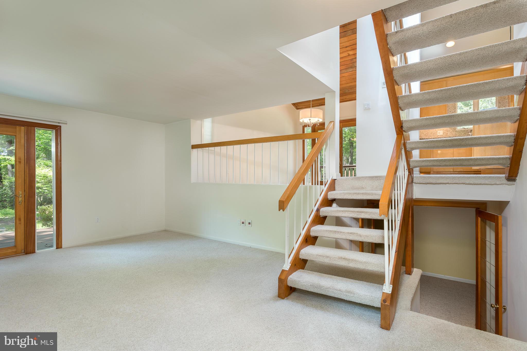 2519 Freetown Drive Reston, VA 20191 - Photo 4 of 29 Living Room
