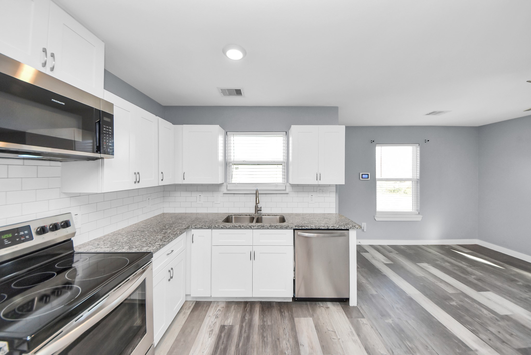 618 Maple Way, Unit B Houston, TX 77015 - Photo 9 of 48