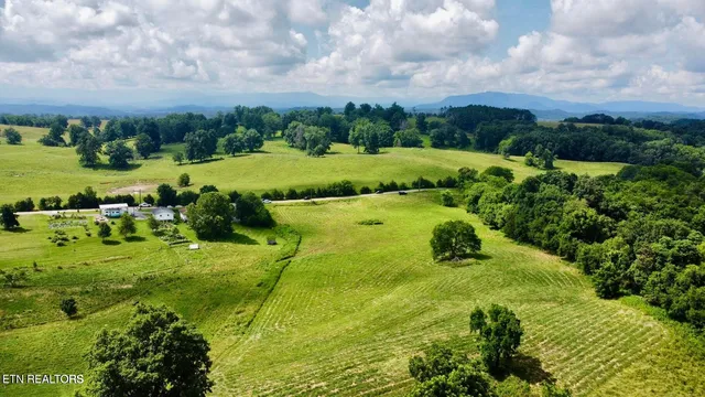 $579,900 | Douglas Dam Road, Kodak, TN 37764