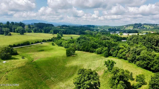 $579,900 | Douglas Dam Road, Kodak, TN 37764