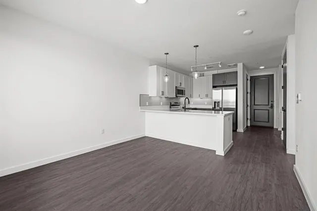 $1,275 | 1100 North Zang Boulevard, Unit 413, Dallas, TX 75203